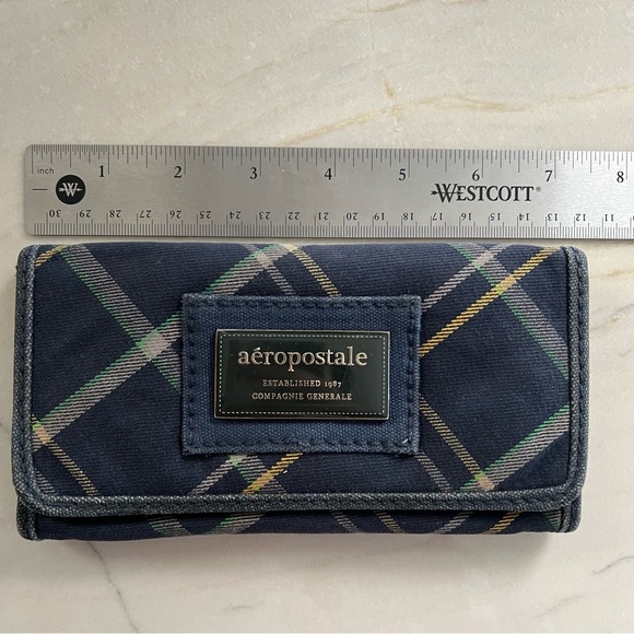Aeropostale Navy Plaid Wallet - Picture 5 of 8